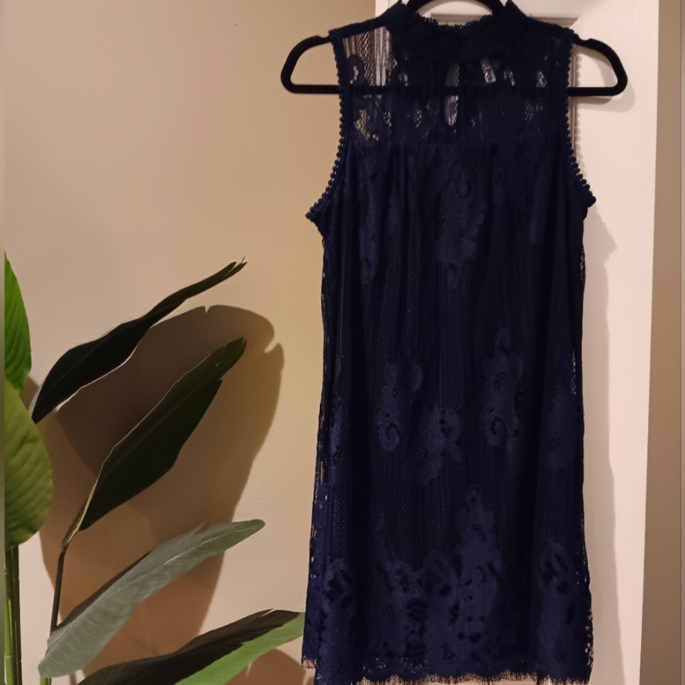 BLUE, LACE SHIFT DRESS WITH HIGH NECK